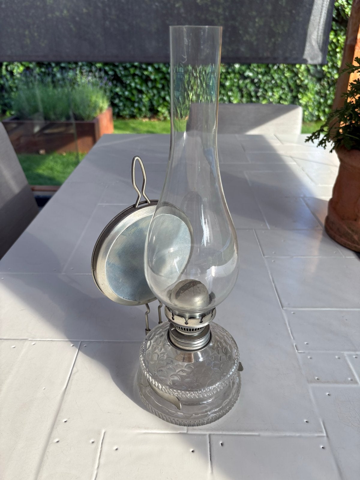 Antieke olielamp met glazen kap, Antiek en Kunst, Antiek | Lampen, Ophalen