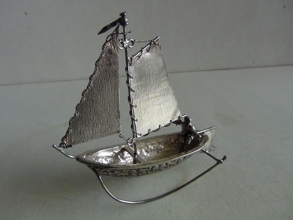 Miniatuur zilver EY27 zeilboot zilveren miniaturen, Verzenden, Zilver