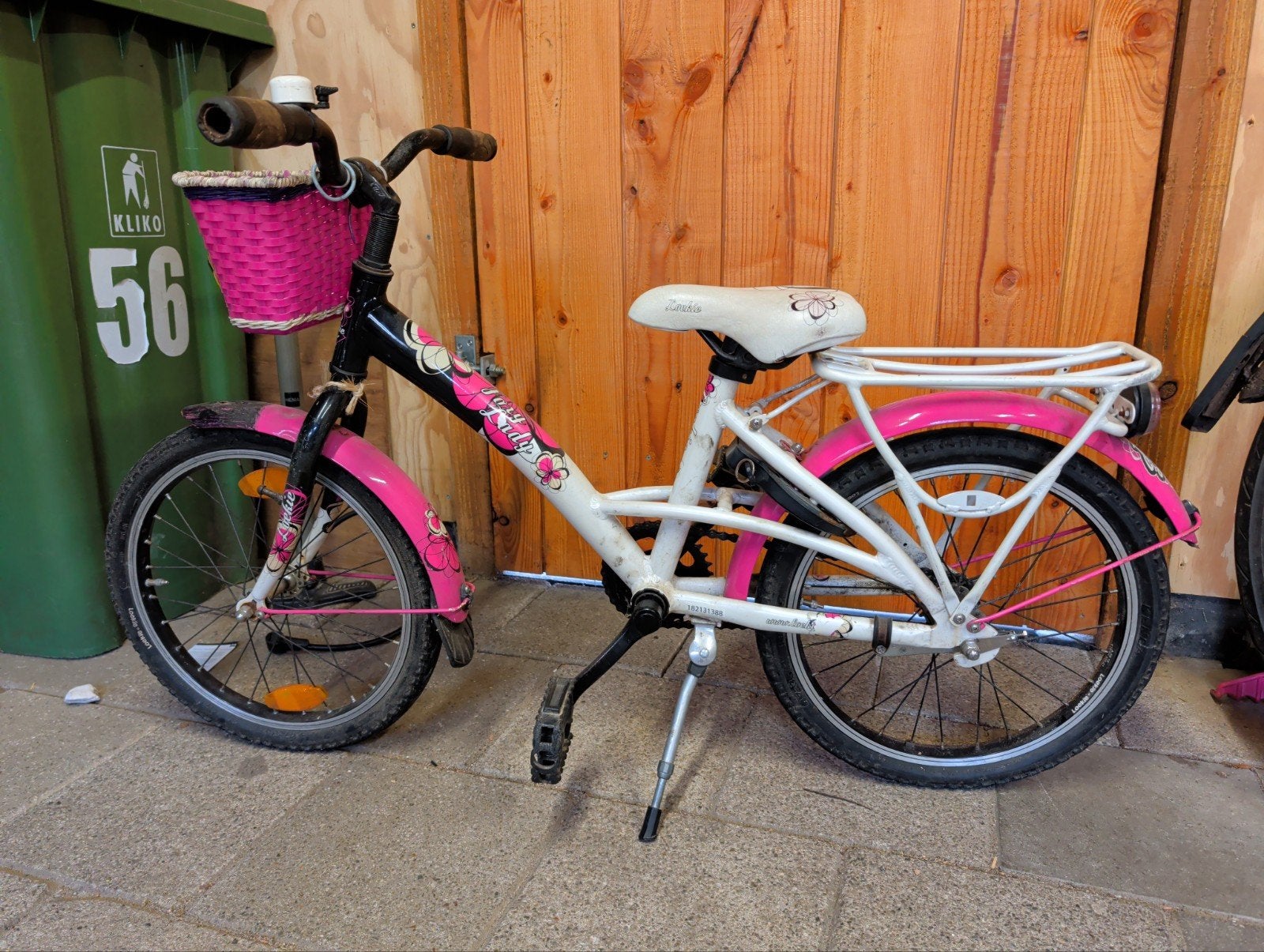 Loekie 16 inch meisjesfiets - Rijdt goed, mist kettingkast, Ophalen of Verzenden