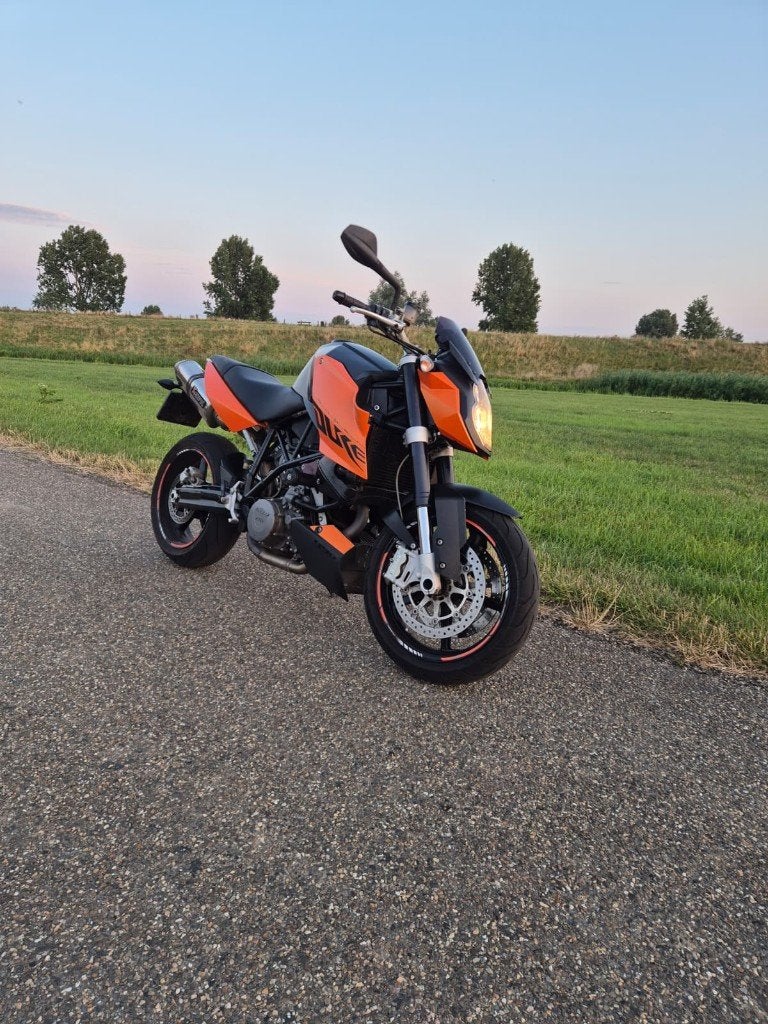 KTM superduke 990 Akrapovic, Motoren, Motoren | KTM, 2 cilinders, Sportuitlaat, Motorrijbewijs A, Gebruikt