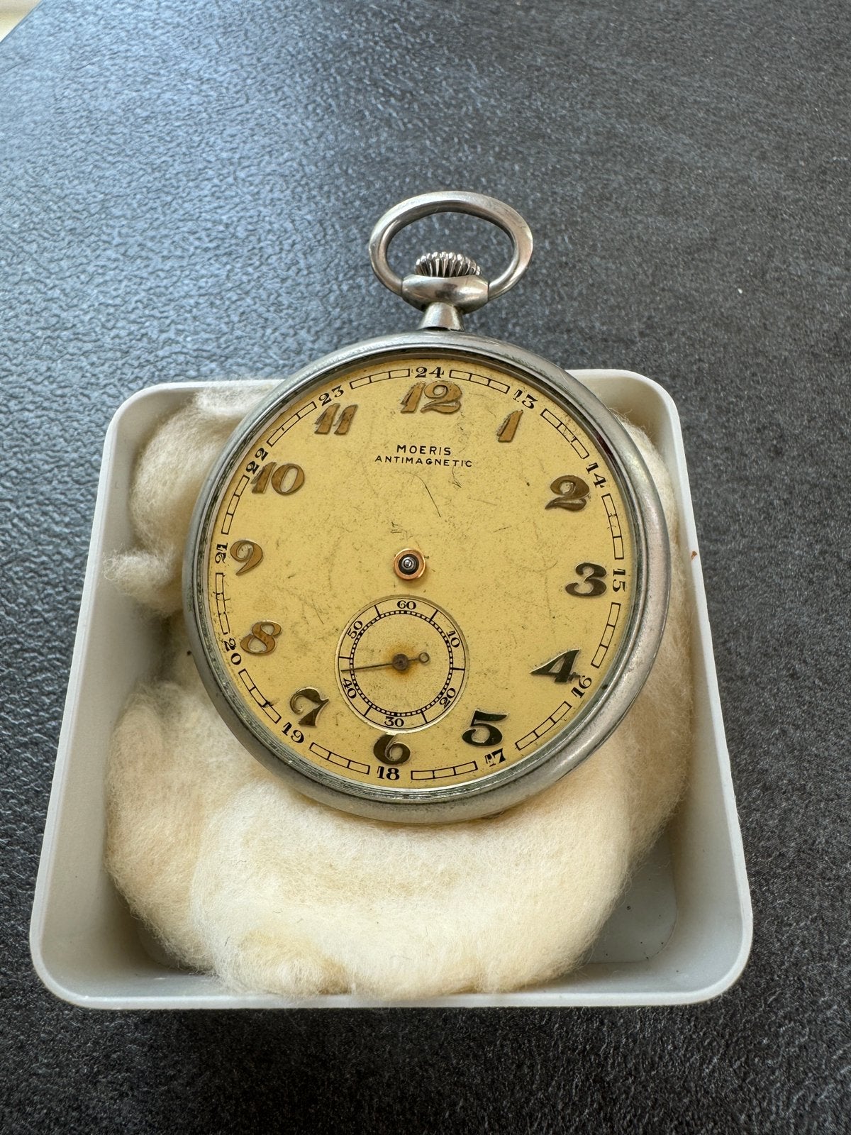 Moeris Antimagnetic Pocket Watch – Vintage Project Piece, Ophalen of Verzenden, Staal, Overige merken, 1960 of later