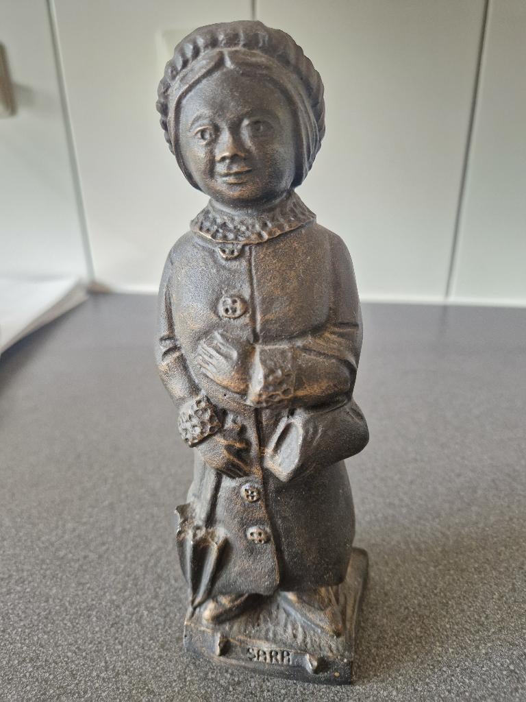 Beeldje Sara 50, Ophalen of Verzenden, Zo goed als nieuw, Mens