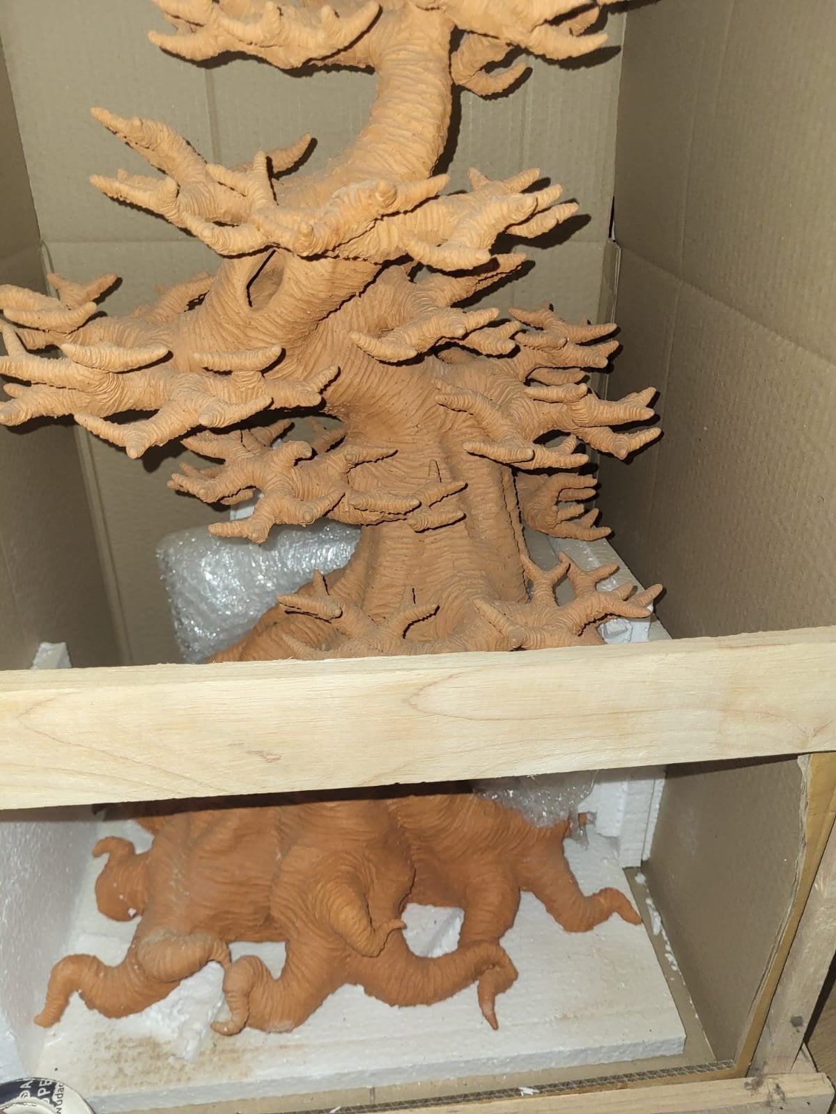 Unieke boomsculptuur van terracotta, Antiek en Kunst, Kunst | Beelden en Houtsnijwerken, Ophalen, 50 - 100 cm, Handgemaakt, Beeld