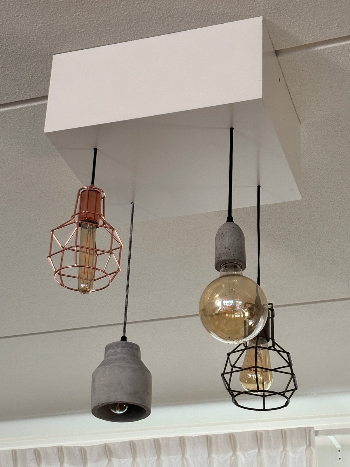 Lees advertentie:Sissy boy hanglampen set design 4 lampen!, Ophalen of Verzenden, Zo goed als nieuw