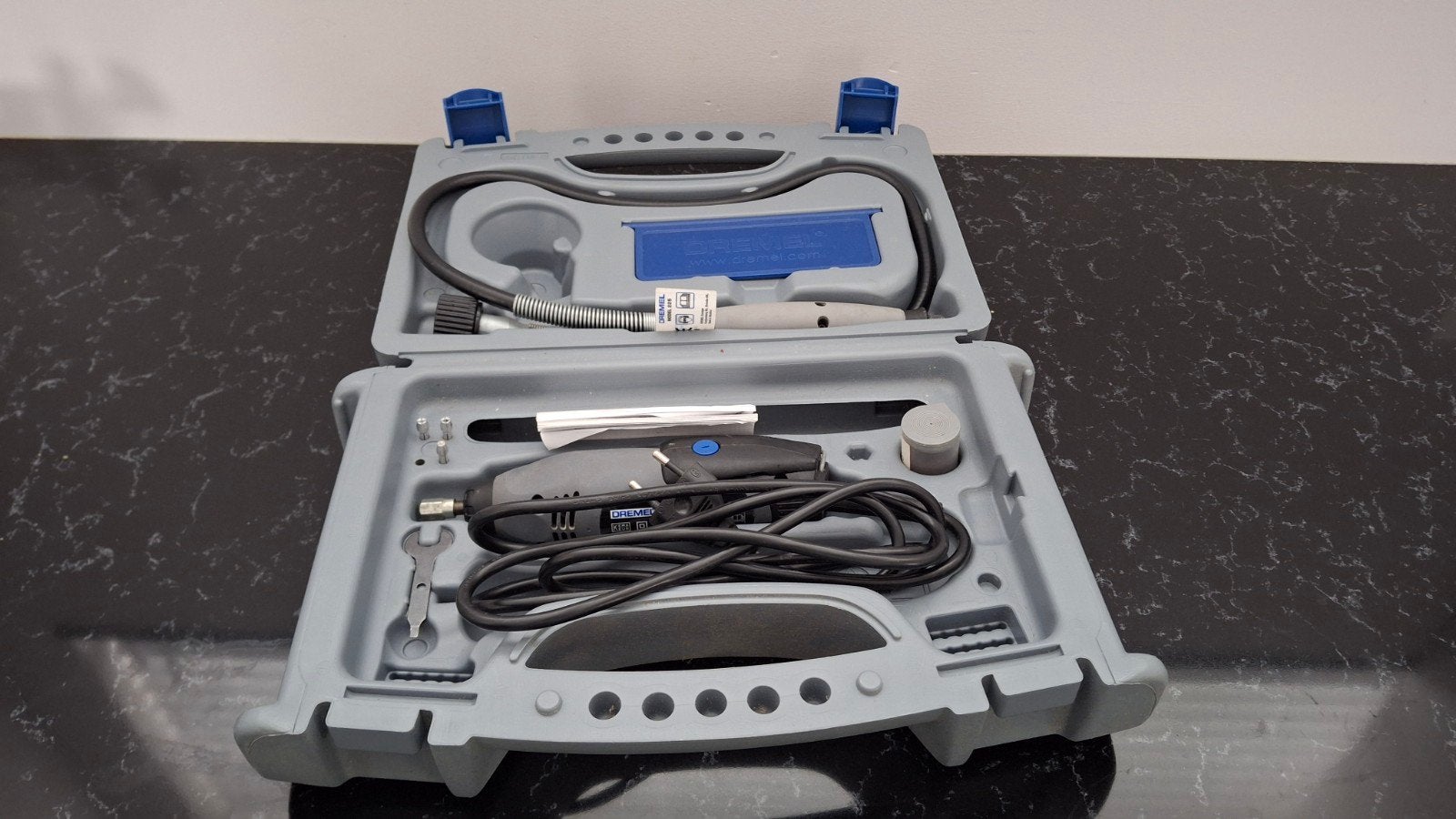 Dremel 300 Series met accessoires en koffer, Ophalen, Gebruikt