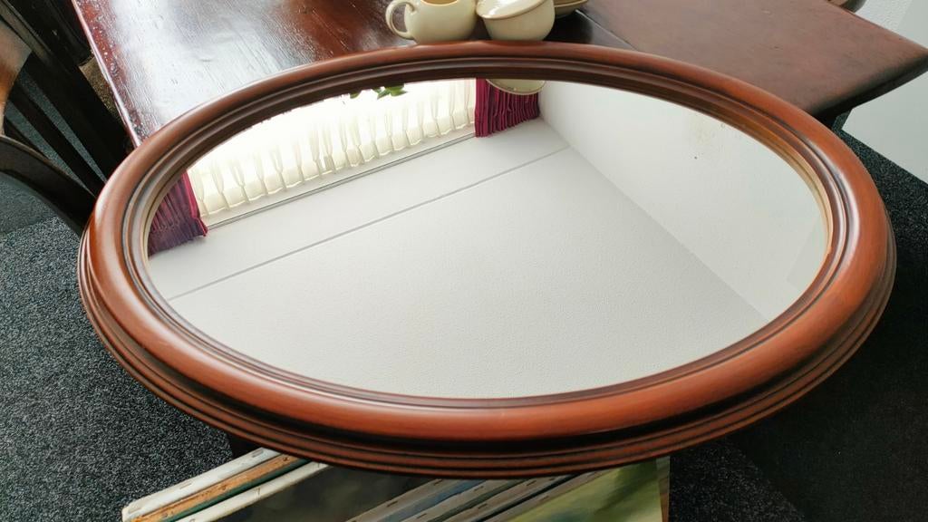 Spiegel met een houten lijst, mahonie, Ophalen, Ovaal, 50 tot 75 cm, Minder dan 100 cm