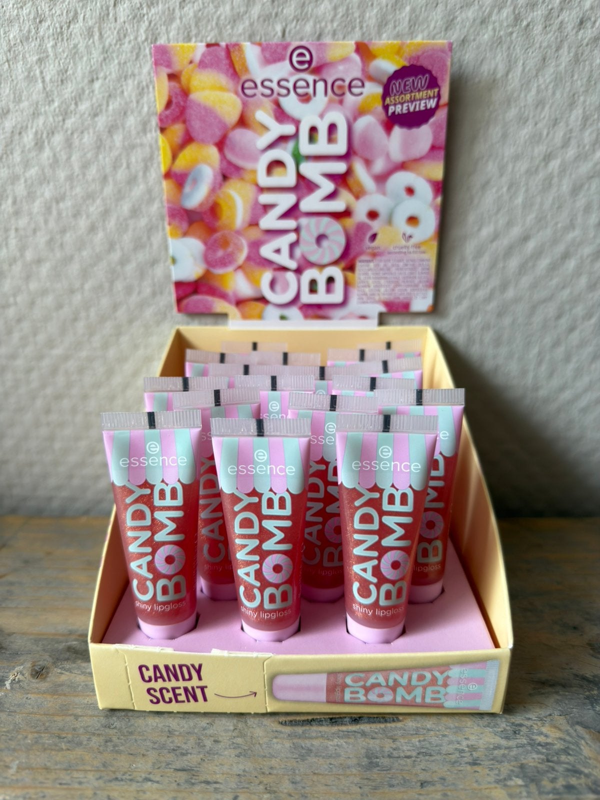 Nieuw Essence Candy Bomb 01 Cotton Candy Juicy Bomb 10ml, Lippen, Nieuw, Ophalen of Verzenden, Make-up