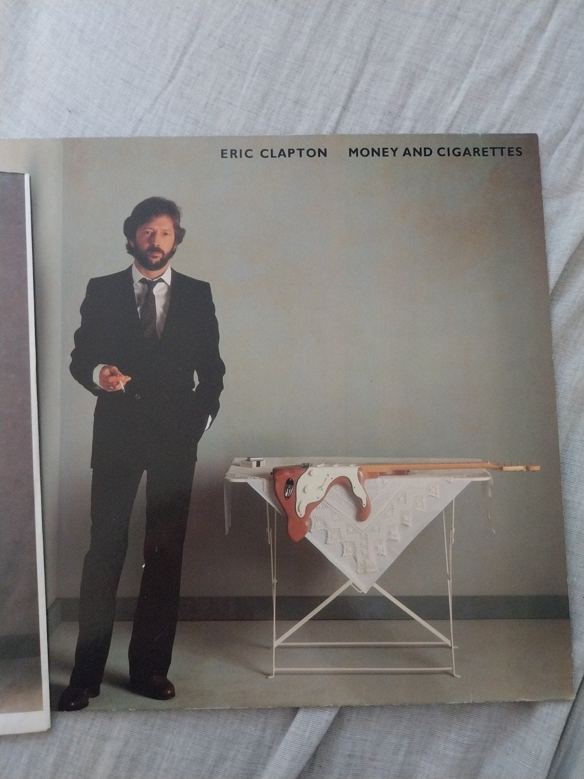 Eric Clapton - Money and Cigarettes LP, LP, Gebruikt, Ophalen of Verzenden, Beschermende buitenhoes