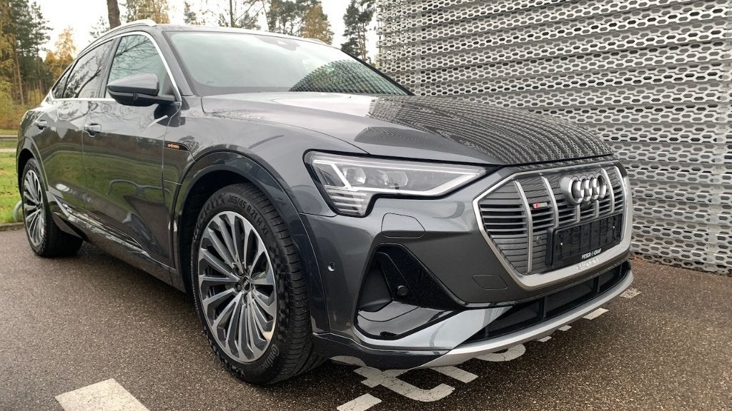Audi e-tron Sportback 55 S line | Zeer compleet | 59.179 km, Auto's, Audi, Automaat, 131 €/maand, 0 cilinders, 1800 kg