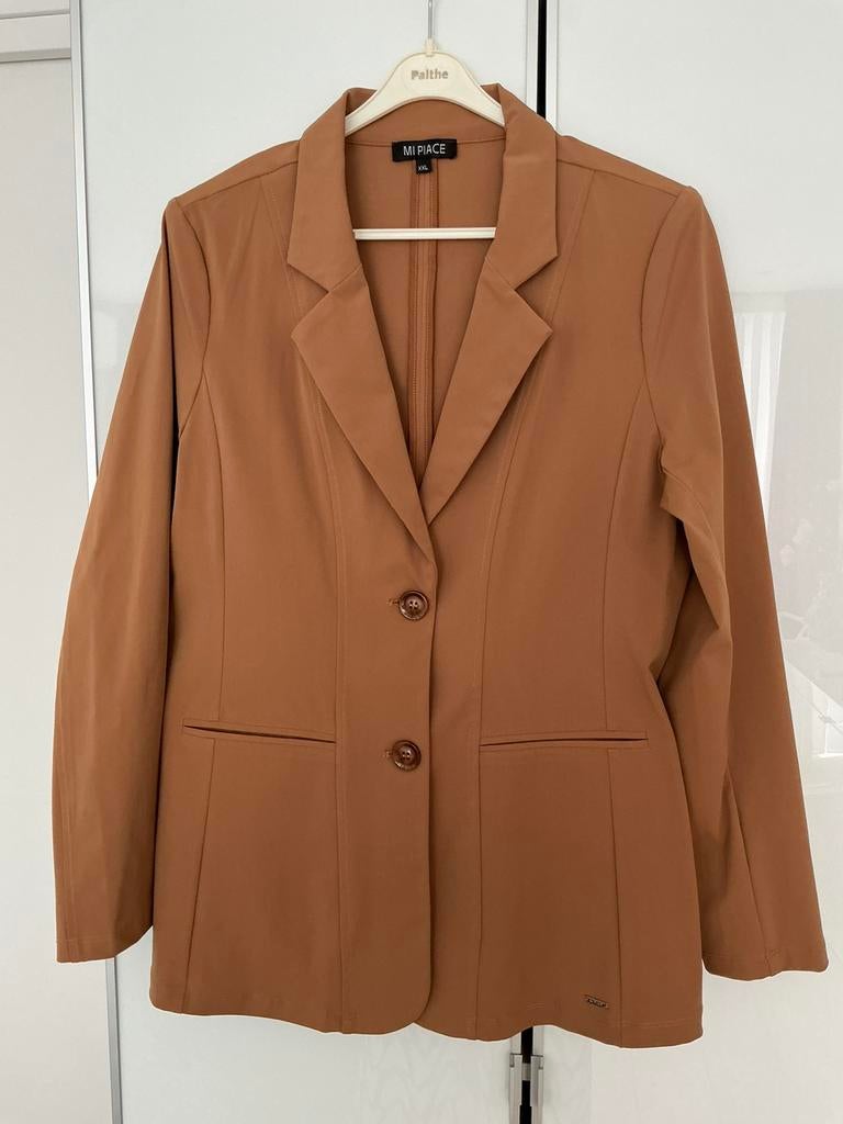 Mi Piace blazer en t shirt maat xxl/ 44, Kleding | Dames, Ophalen of Verzenden, Zo goed als nieuw, Maat 42/44 (L)