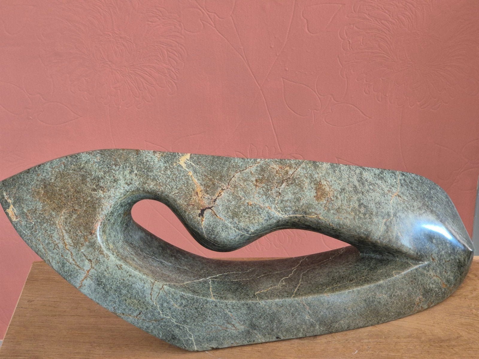 Abstract stenen beeld van liggende vrouw, Antiek en Kunst, Steen of Keramiek, Beeld, Vrouw, Abstract
