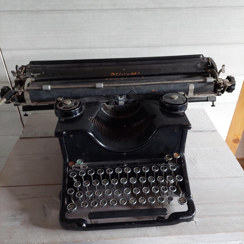 Antiek Olivetti typemachine, Ophalen