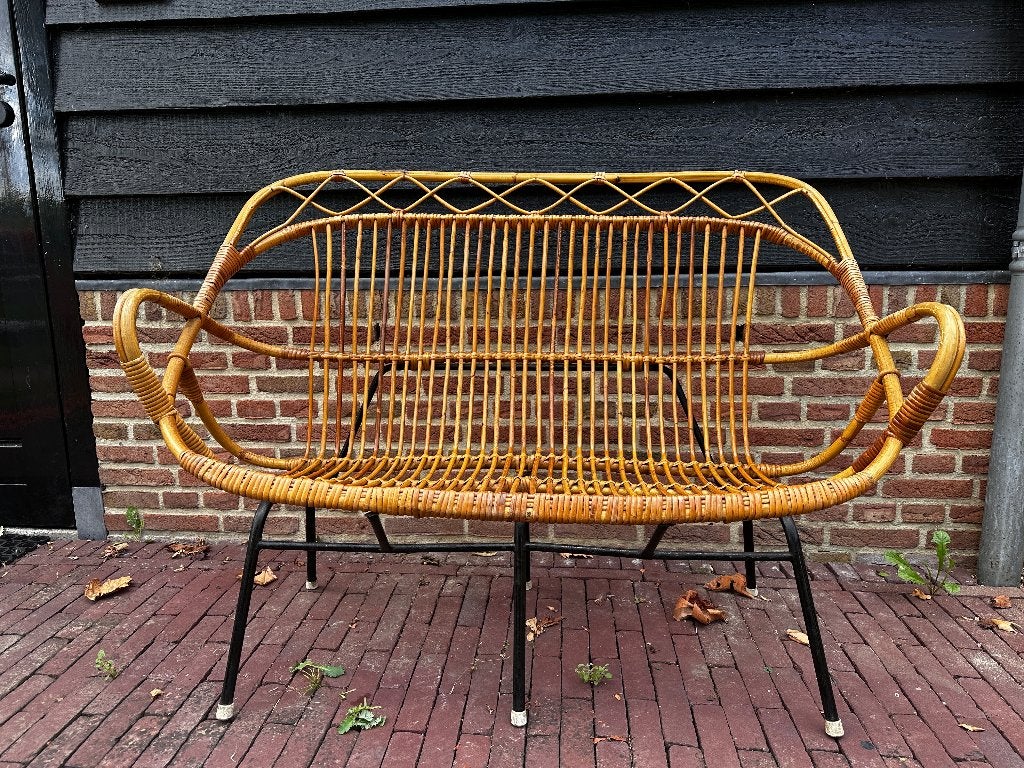 Rohe rotan bankje, Ophalen