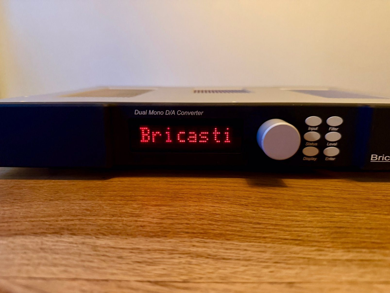 Bricasti M1 DAC – 3 ringkerntrafo’s + originele remote, Ophalen of Verzenden