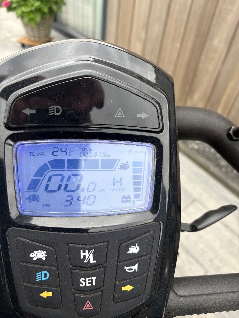 Scootmobiel, Ophalen, Zo goed als nieuw, 46 km of meer, 11 t/m 15 km/u