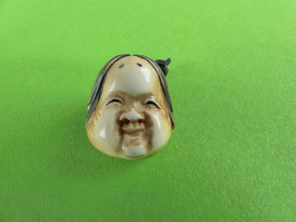 Mooie Antieke kleine Ojime van natuurlijk materiaal, Antiek en Kunst, Verzenden