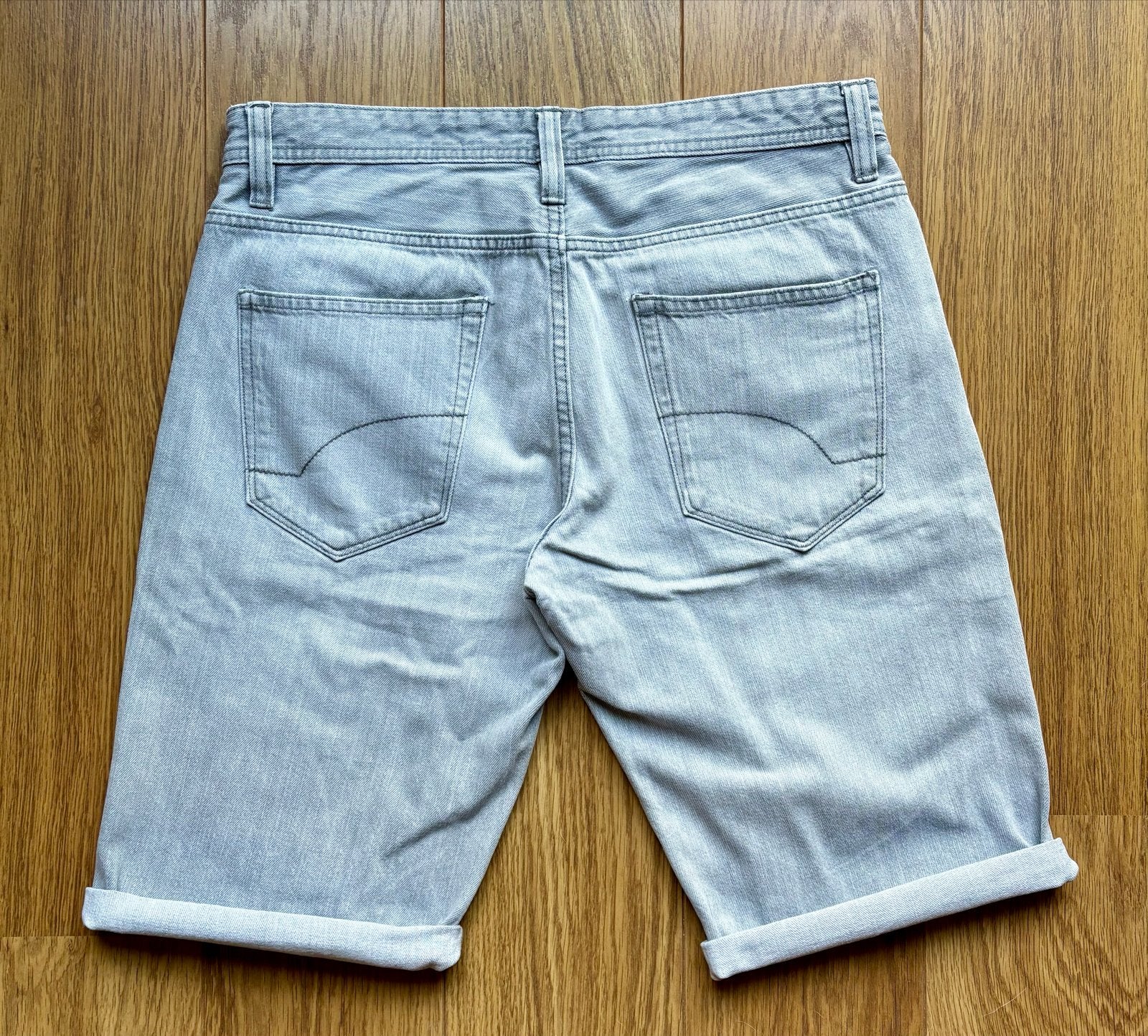 EDC Denim Shorts, Ophalen of Verzenden, Zo goed als nieuw, Grijs, Overige jeansmaten