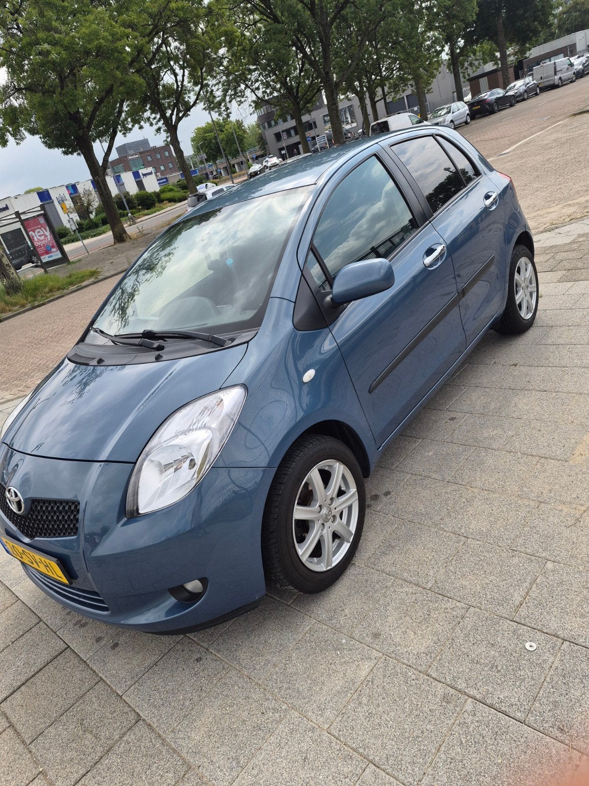 Toyota Yaris 1.3 16V Vvt-i 5DR 2006 Grijs, Auto's, Toyota, Voorwielaandrijving, 40 €/maand, 4 cilinders, 995 kg