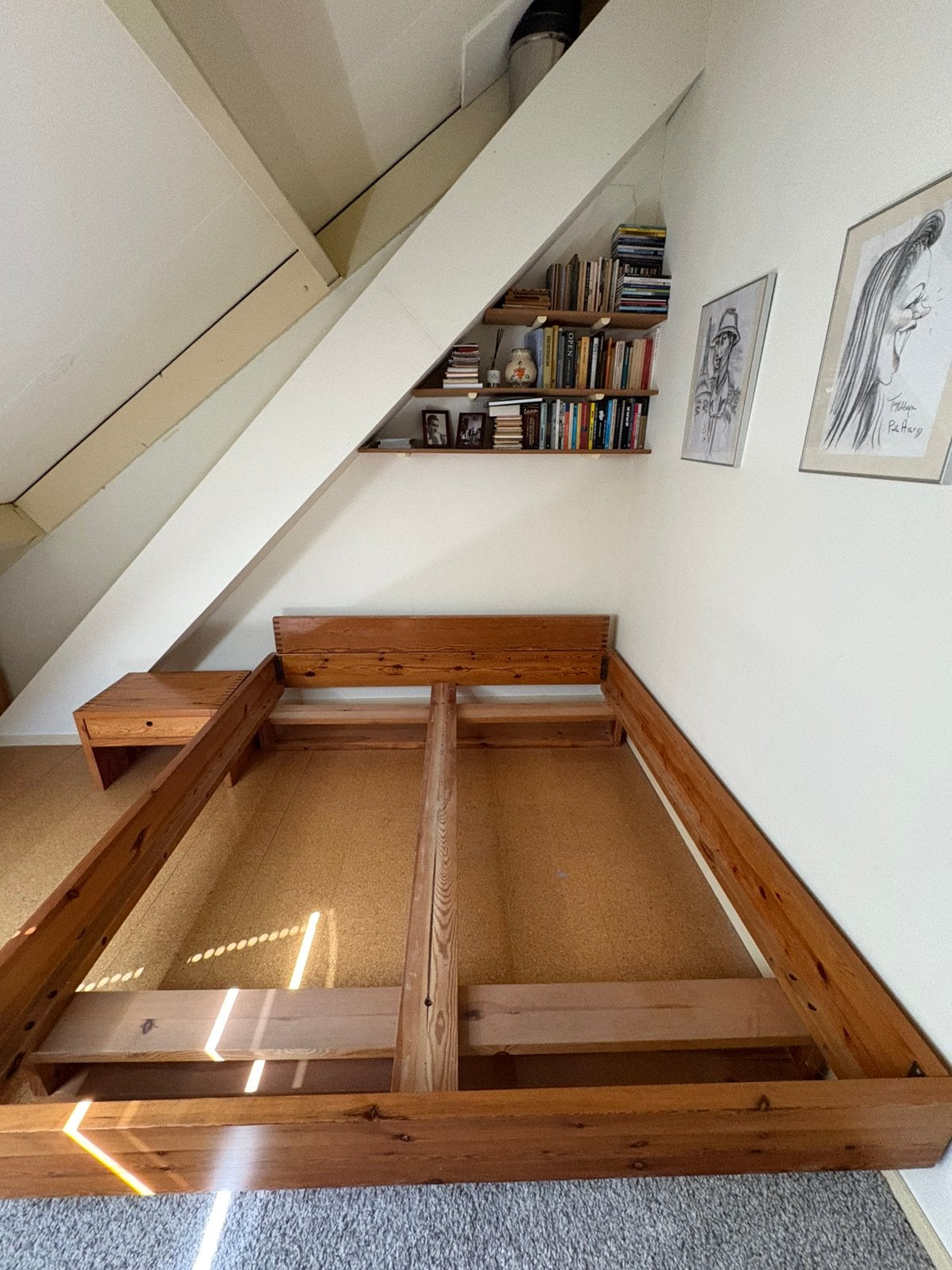 Vintage Houtwerk Hattem  bed 180/200 en nachtkastje., Ophalen, Gebruikt, Vintage, Tweepersoons