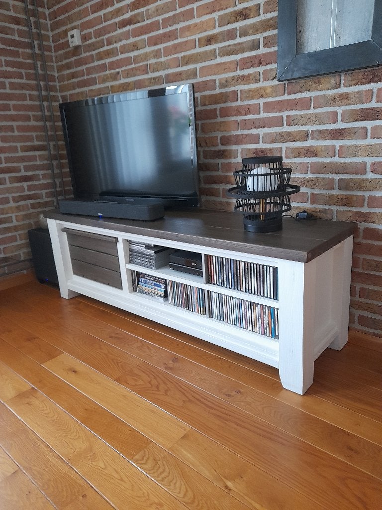 TV meubel Henders en Hazel, Ophalen, 150 tot 200 cm, Zo goed als nieuw, Minder dan 100 cm