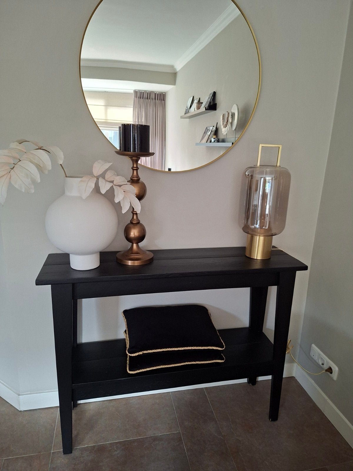 Zwarte sidetable te koop!, Huis en Inrichting, Tafels | Sidetables, Ophalen, 100 tot 150 cm, Zo goed als nieuw, 25 tot 50 cm