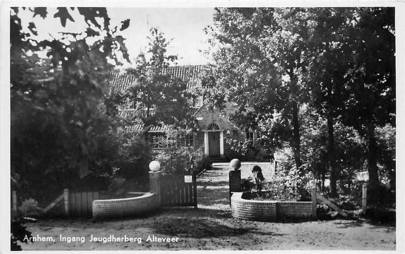 377-639-021 Arnhem Jeugdherberg Alteveer, Verzamelen, Ansichtkaarten | Nederland, Verzenden, Voor 1920, Gelderland