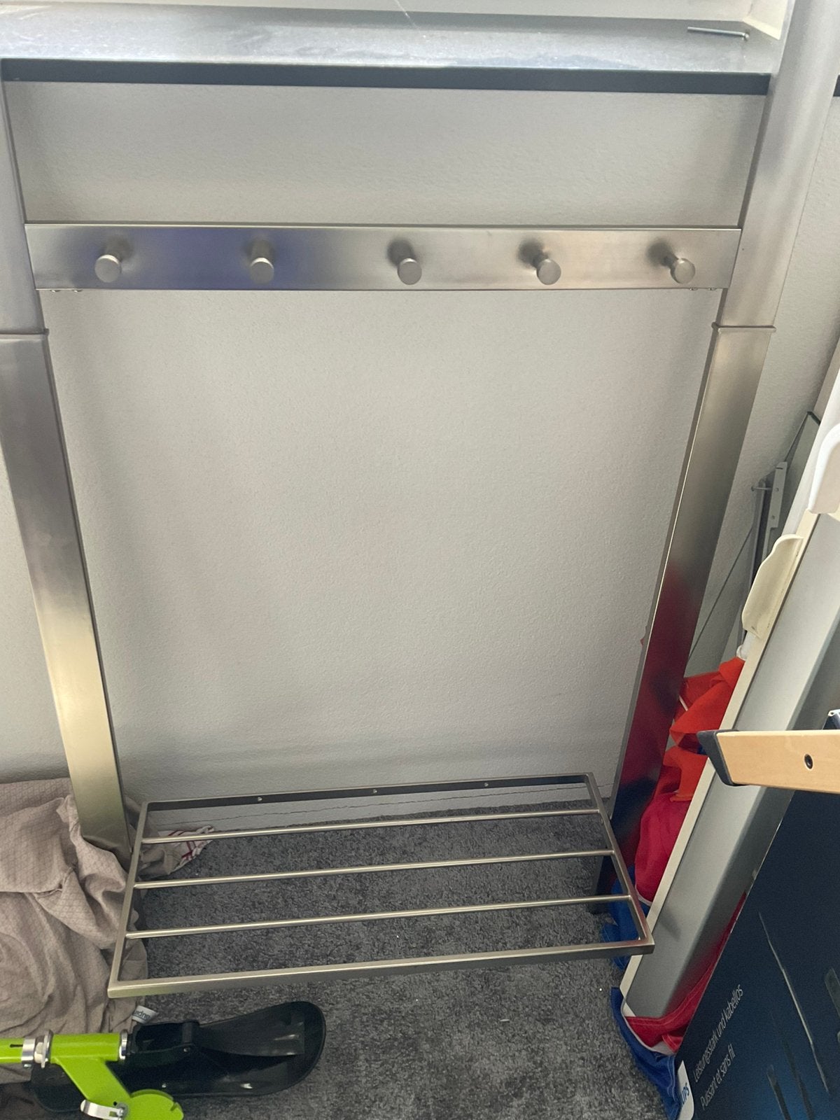 Stabiele RVS Kapstok met Glazen Bovenplaat en Schoenenrek, Gebruikt, Glas, 150 tot 200 cm, Ophalen