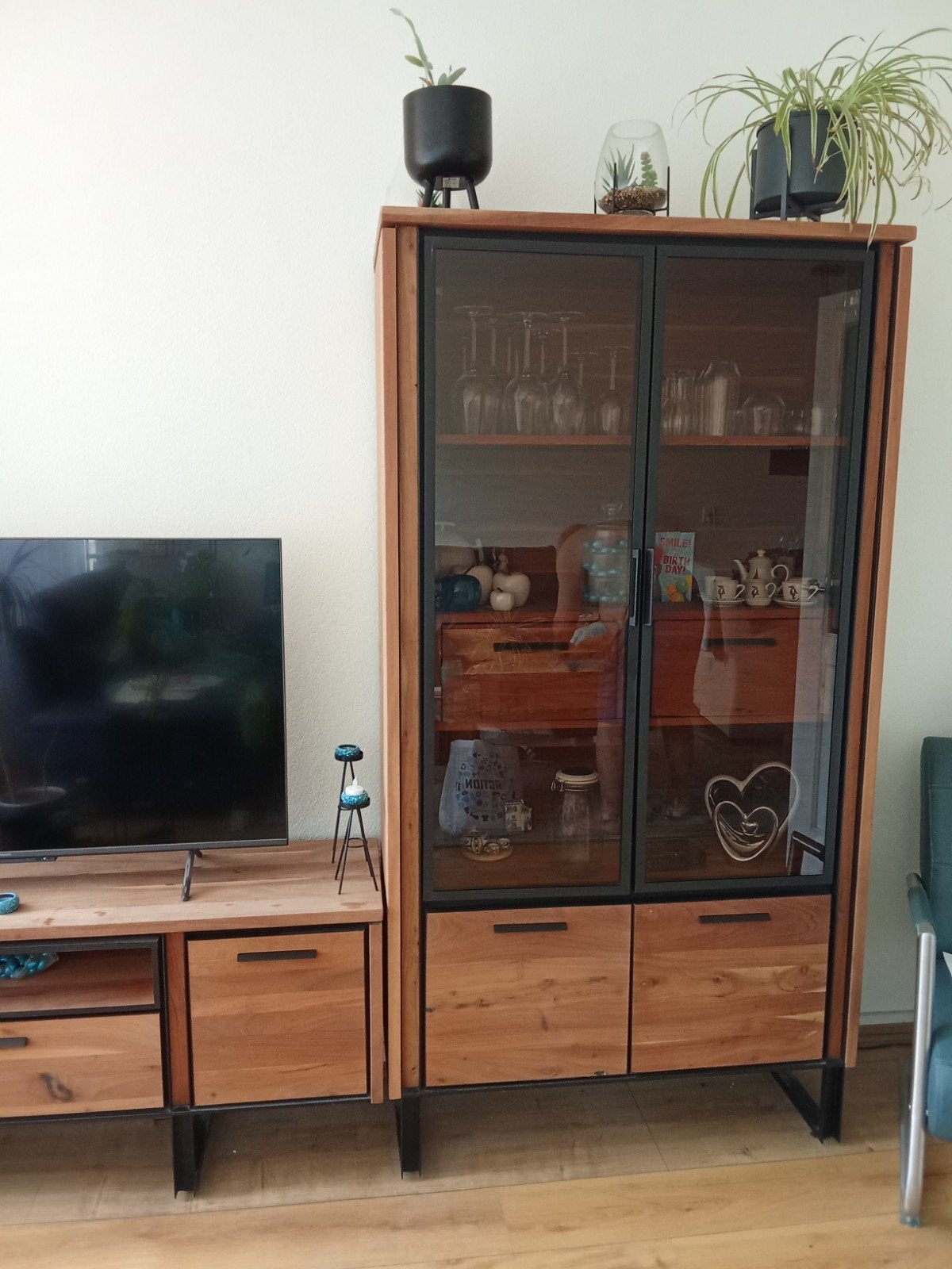Moderne TV-kast en bijpassende buffetkast, Huis en Inrichting, Gebruikt, 100 tot 150 cm, Ophalen of Verzenden, Overige houtsoorten
