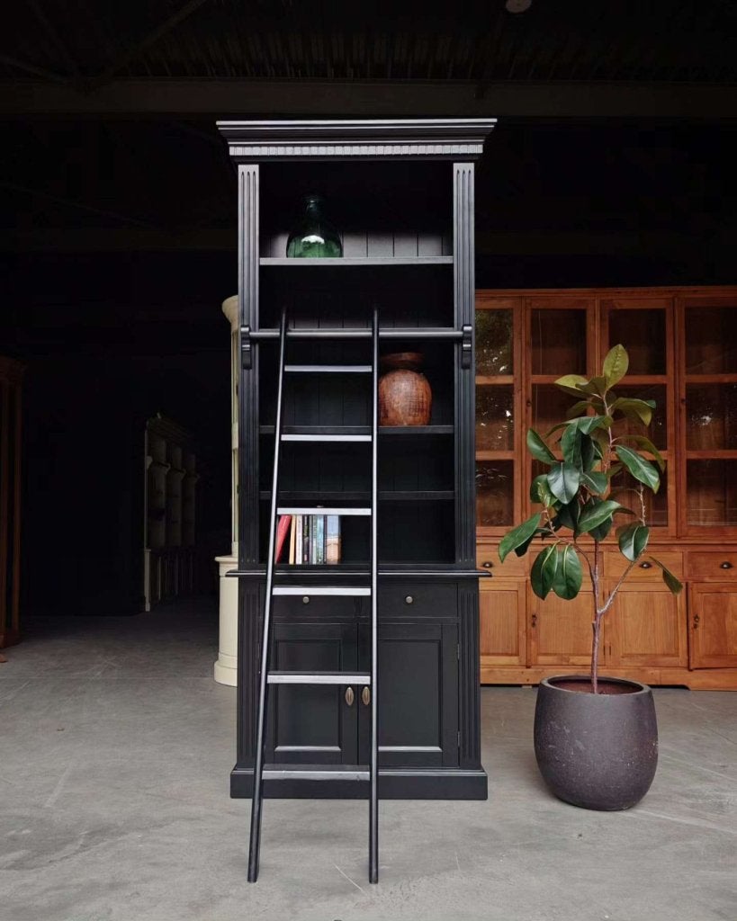 Zwarte boekenkast met ladder | smalle Private library #2978, Metaal, Gebruikt, Met deur(en), -