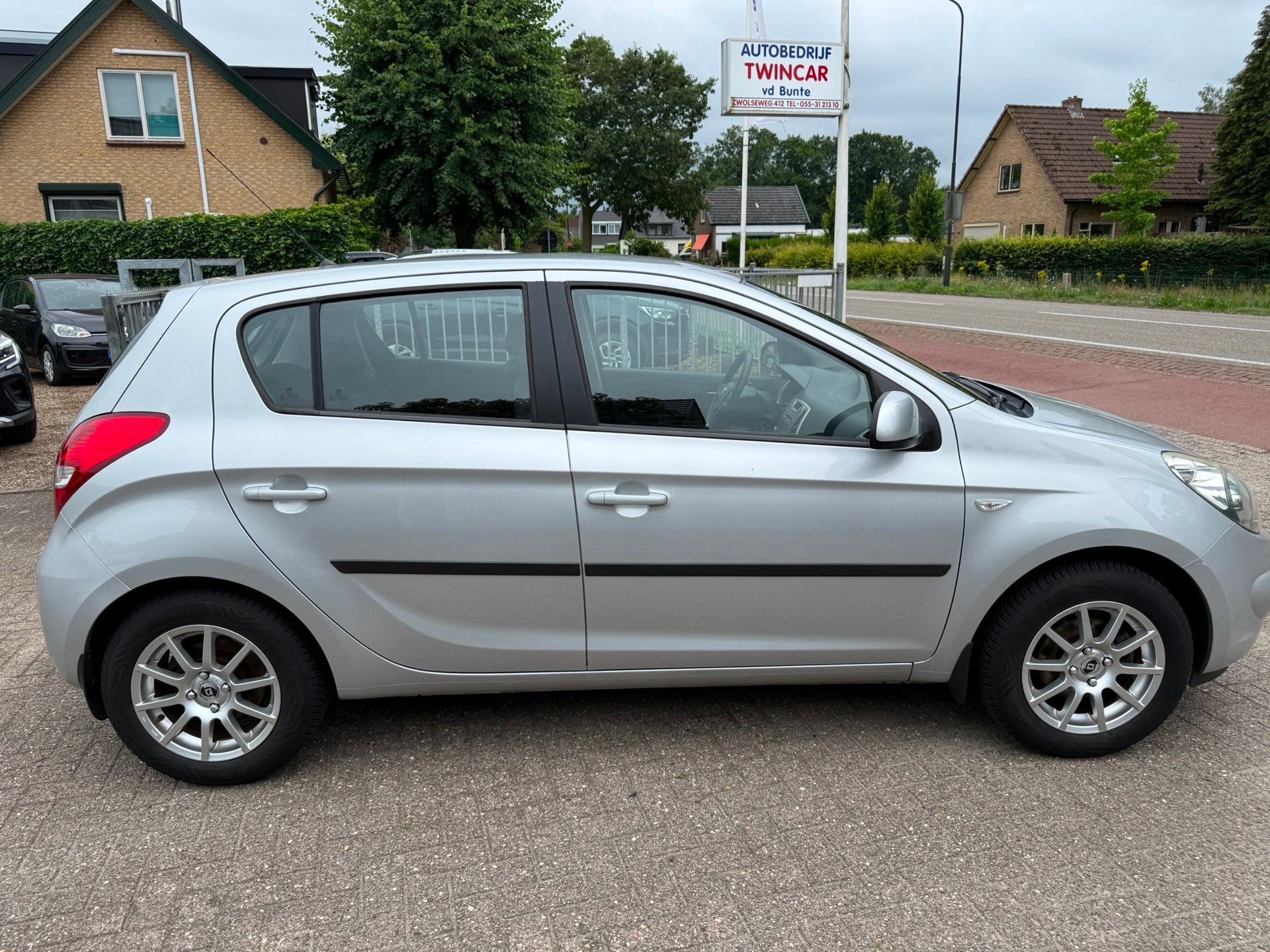 Hyundai I20 1.2i 5-DRS DynamicVersion AIRCO LMV TREKHAAK NAP, Auto's, Gebruikt, 31 €/maand, 4 cilinders, Origineel Nederlands