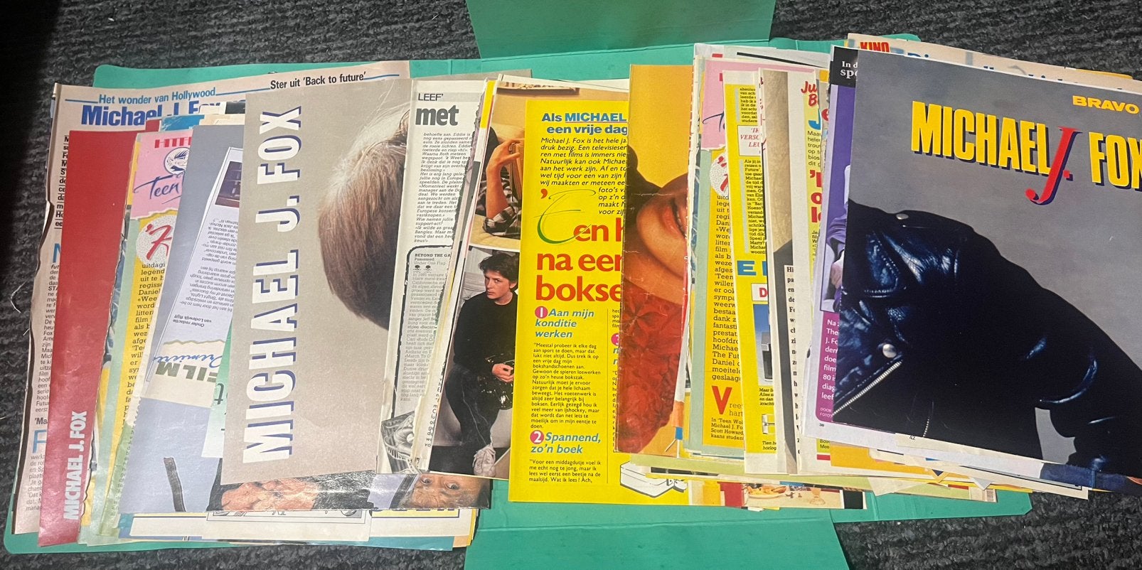 Stapel Michael J Fox items, Verzenden, 1980 tot heden, Tijdschrift