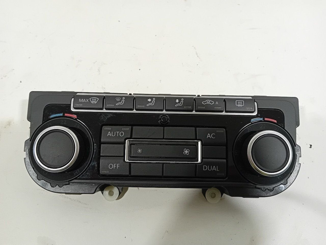 Bedieningspaneel kachel Volkswagen Golf, Auto-onderdelen, Onderdelen@venauto.nl, Van der Ven Autorecycling B.V., Gebruikt, Ettenseweg 76, 4706 PB Roosendaal, The Netherlands