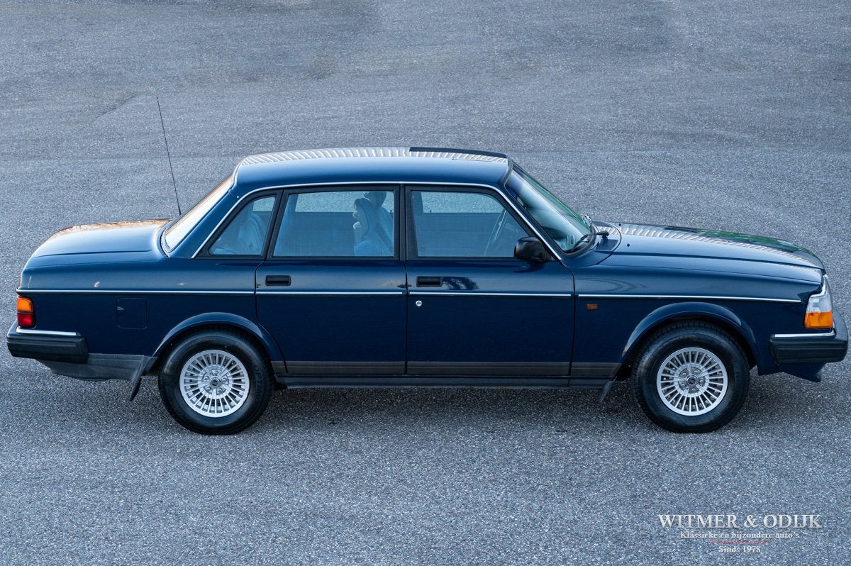 Volvo 240 2.3 GL automaat 135.000km (bj 1992), Automaat, Dealer onderhouden, Gebruikt, 4 cilinders