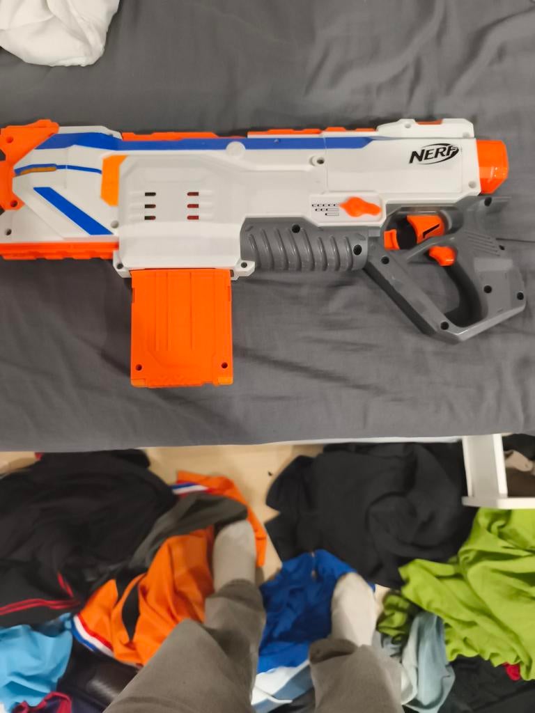 Nerf gun elektrisch, Kinderen en Baby's, Speelgoed | Buiten | Actiespeelgoed, Ophalen of Verzenden, Gebruikt