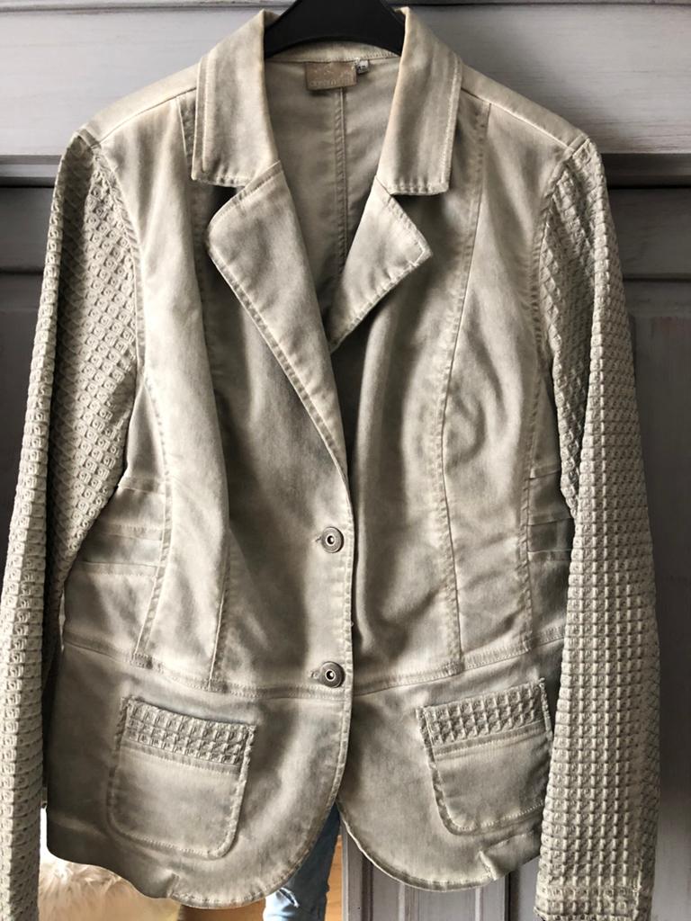 Blazer, Ophalen of Verzenden, Zo goed als nieuw, Maat 42/44 (L)