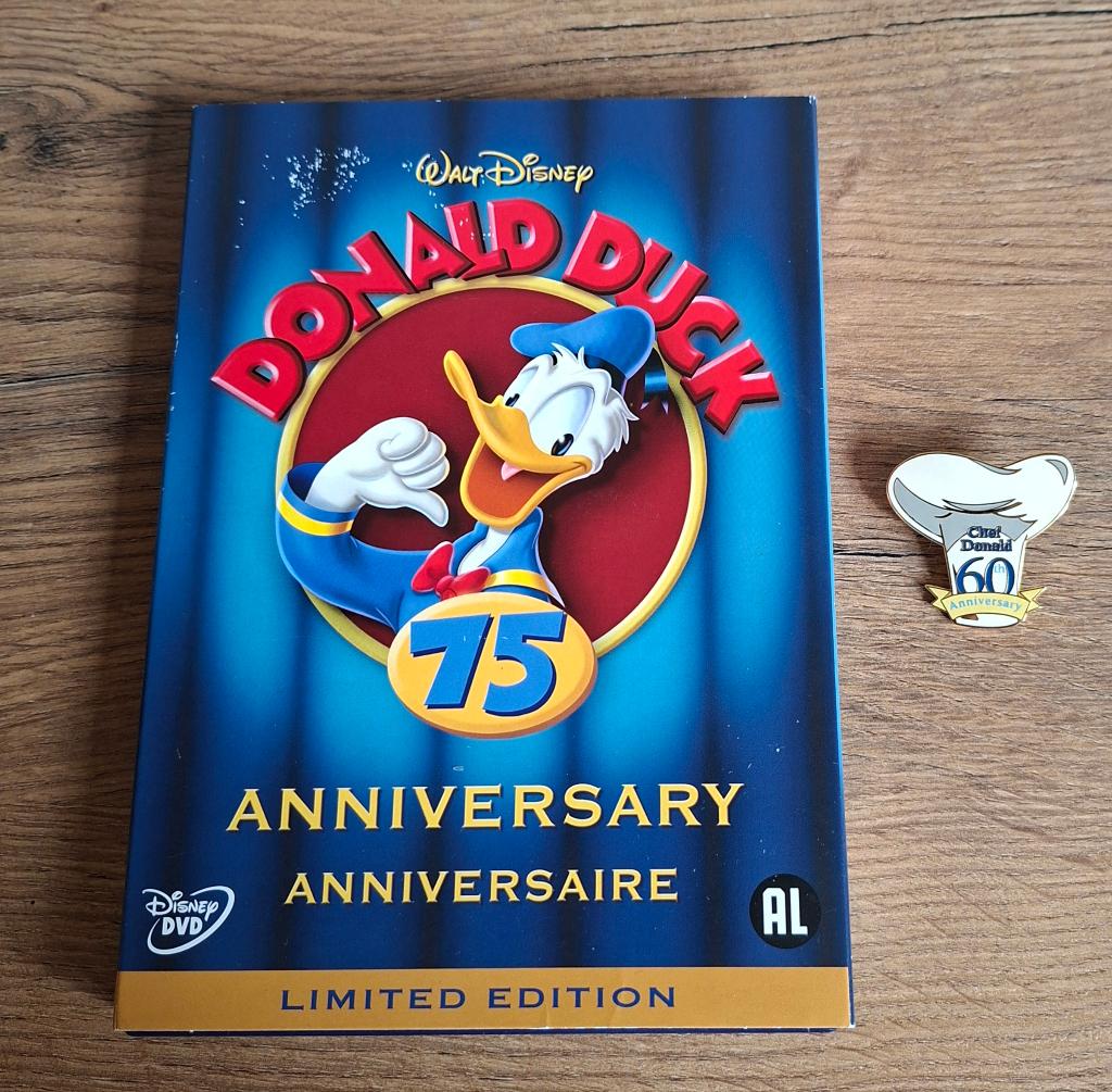 Disney DVD Donald Duck 75the en pin 60the  anniversary, Verzamelen, Ophalen of Verzenden, Donald Duck, Nieuw, Overige typen