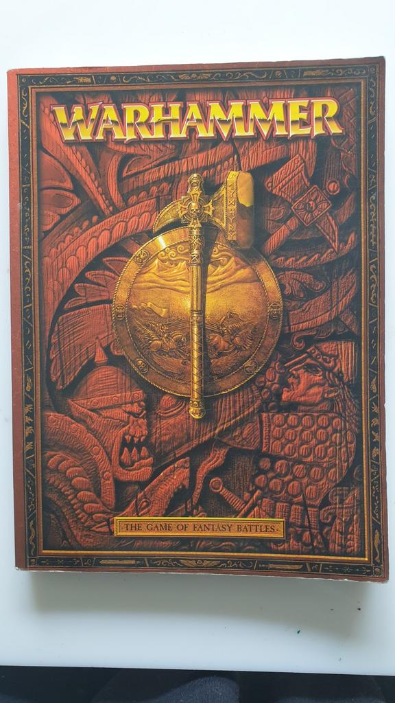 Warhammer the game of fantasy battles boek, Ophalen of Verzenden, Warhammer, Boek of Catalogus