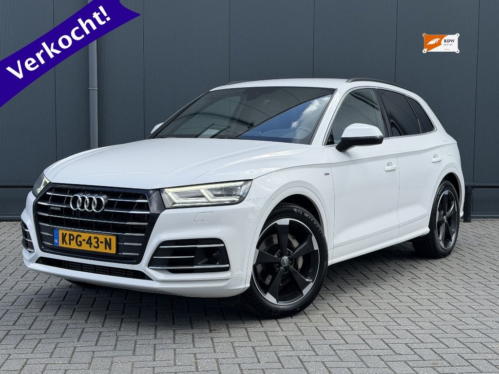 Audi Q5 55 TFSI e Quattro Competition S-line 367pk PHEV, Auto's, Automaat, 1750 kg, 4 cilinders, Leder en Stof
