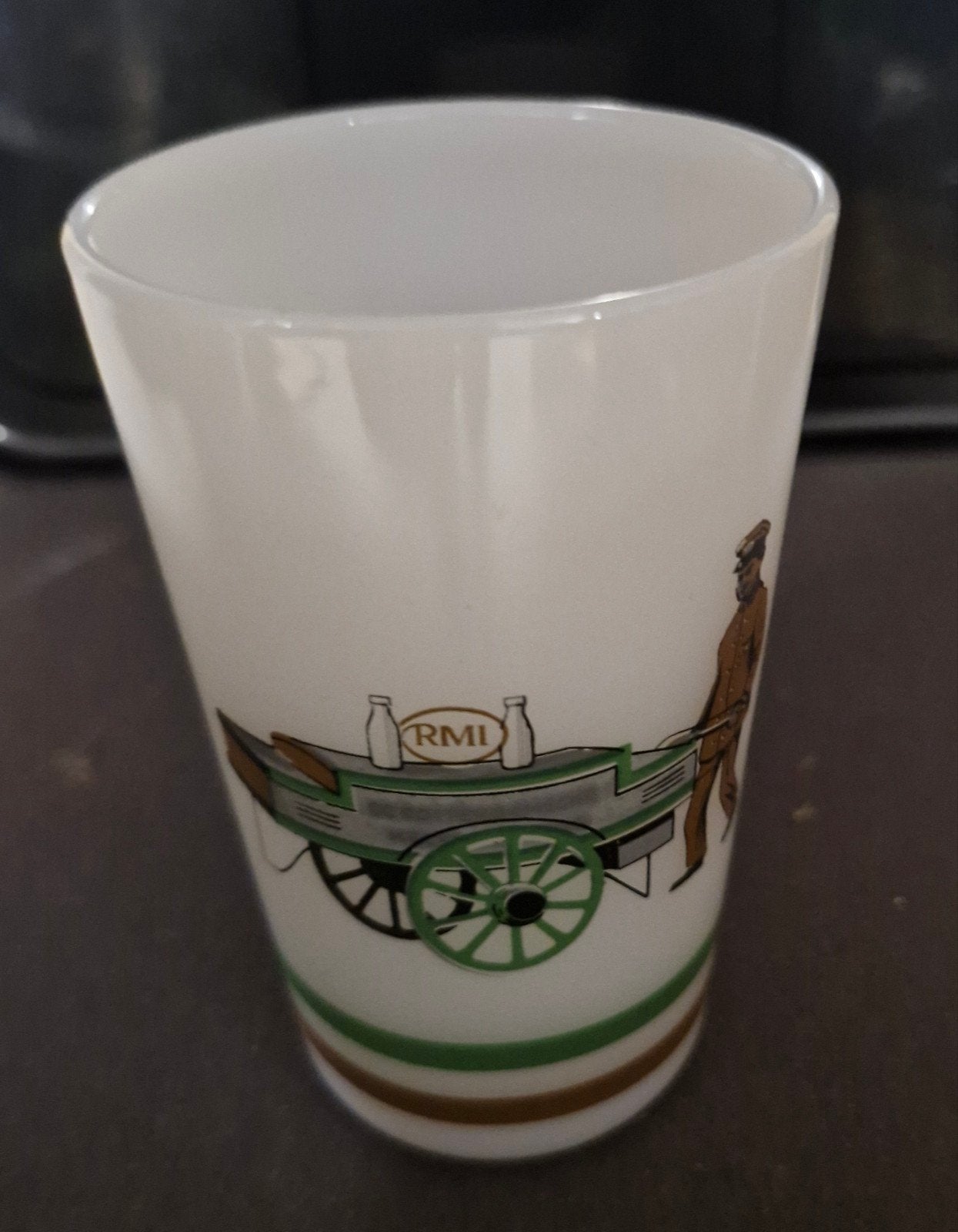Set van 4 vintage melk glazen met provinciewapens en RMI, Ophalen of Verzenden, Gebruikt, Overige materialen, Glas of Glazen