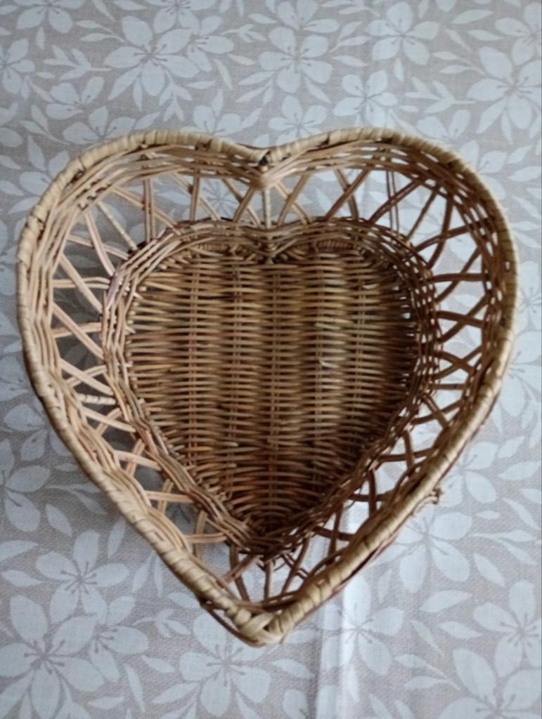 Rivièra Maison NIEUW rattan brood mand heart Riviera Maison, Huis en Inrichting, Ophalen, Mand, Nieuw, Riet