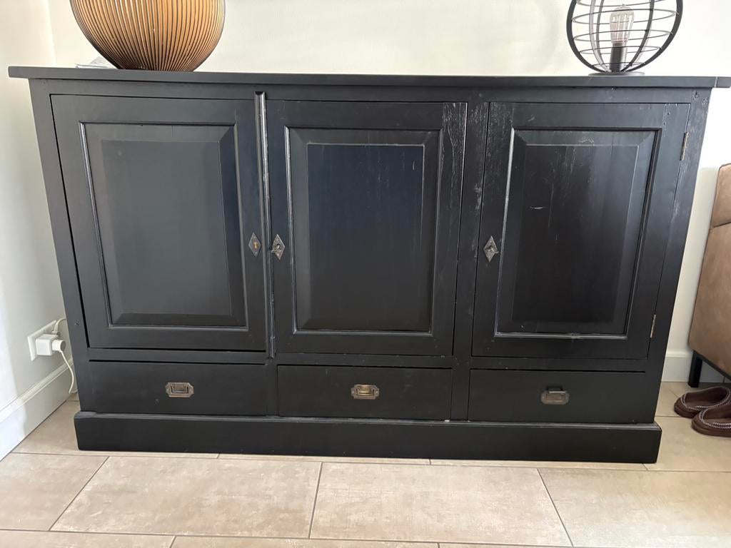 Te koop dressoir, Ophalen, Zo goed als nieuw, Overige houtsoorten, Met deur(en)