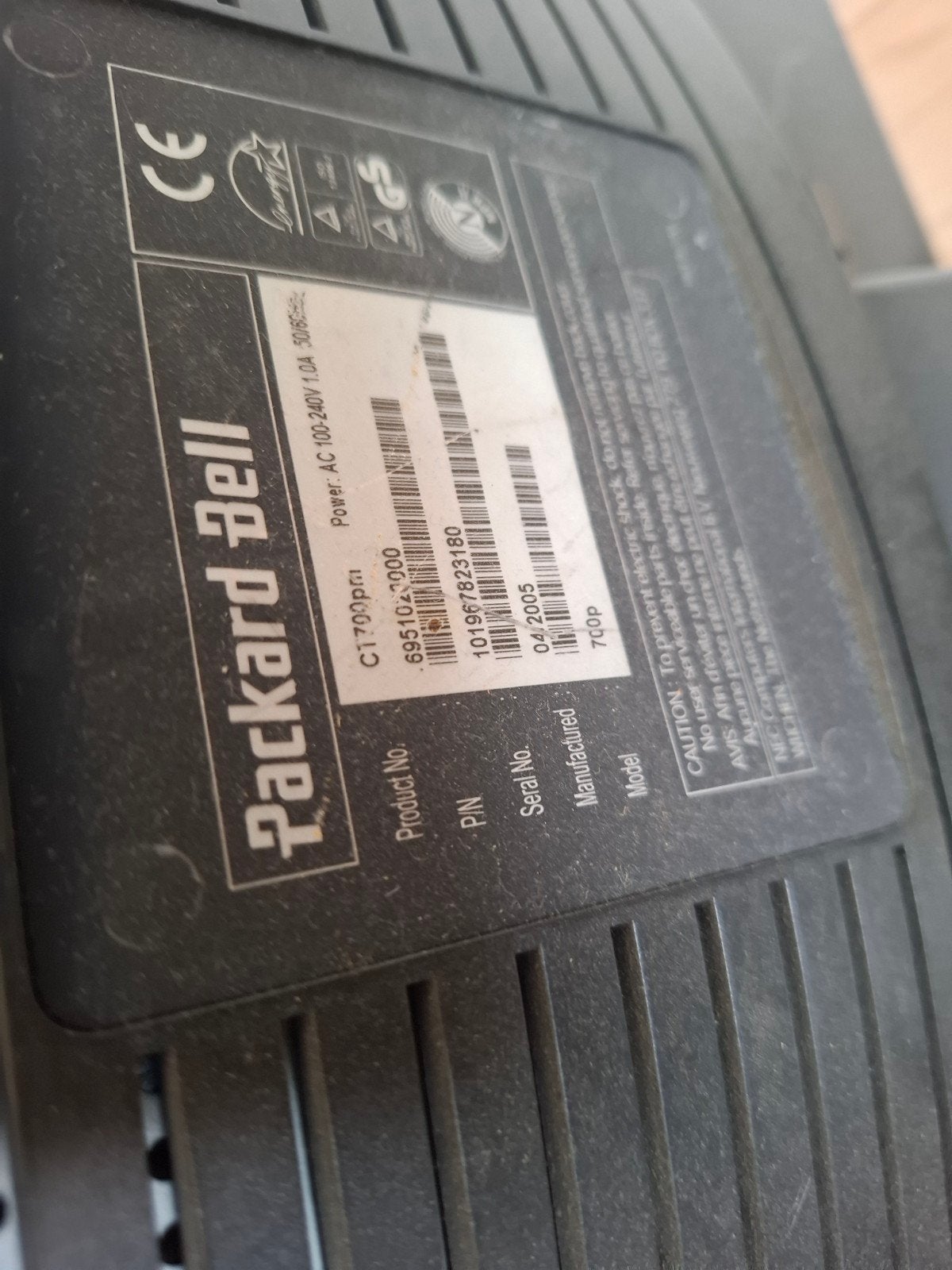Twee oudere monitoren: iiyama ProLite E483S en Packard Bell, Computers en Software, Monitoren, Ophalen, Onbekend, LED, 60 Hz of minder