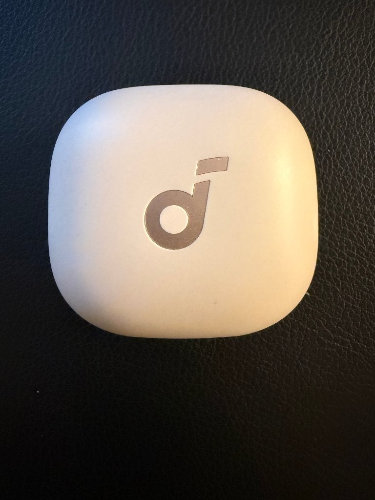 Original SOUNDCORE P40i beige charging case, Gebruikt, Soundcore, Ophalen of Verzenden, In oorschelp (earbud)
