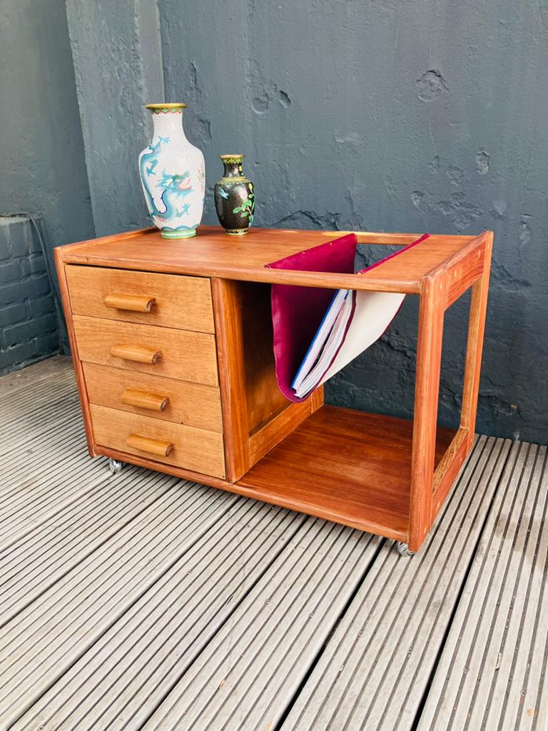 Vintage Deens trolley lades een lectuurbak. Teak, Ophalen, Gebruikt, 50 tot 100 cm, 3 of 4 laden