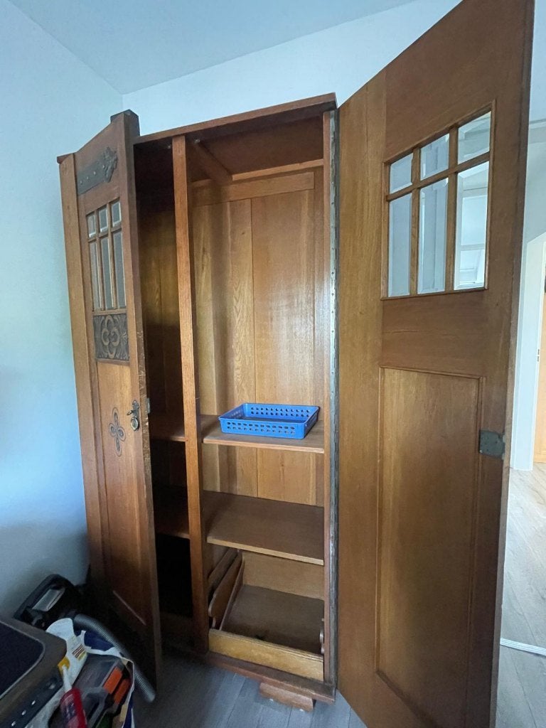 Antieke eiken kledingkast met glas-in-lood deuren, Ophalen, Gebruikt, 100 tot 150 cm, Glas