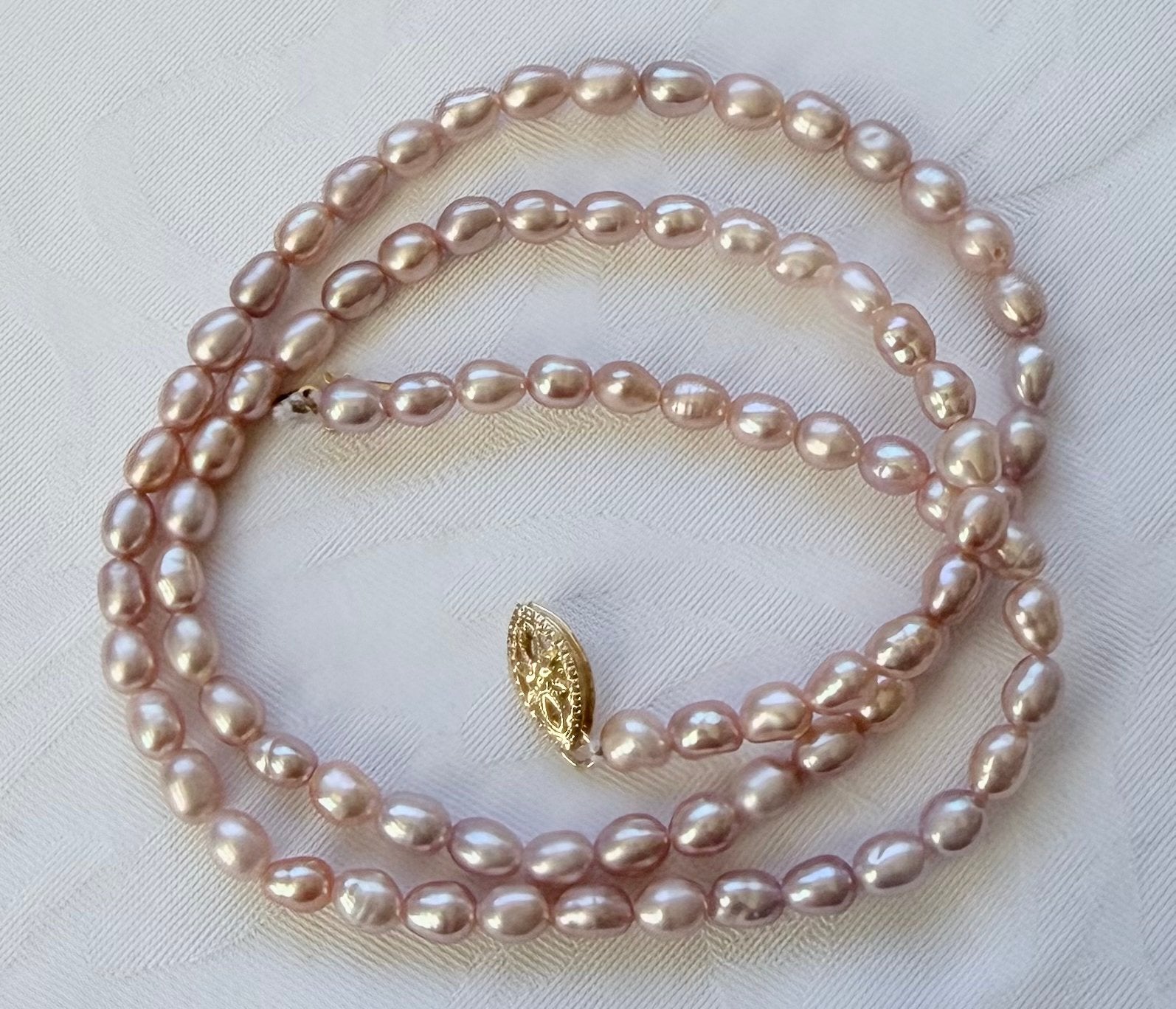 Parel ketting oud roze rijstparels 14K filligrain slot, Nieuw, Ophalen of Verzenden, Roze, Met edelsteen