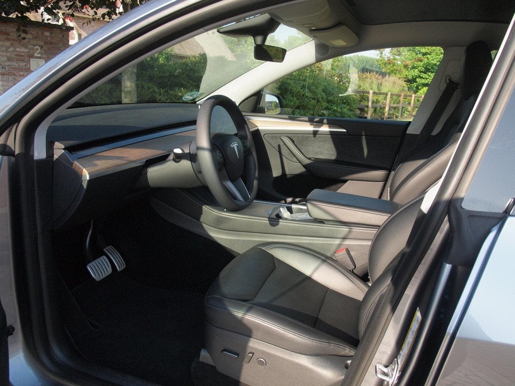 Tesla Model Y Performance AWD 75 kWh | Panoramadak | Trekhaa, Auto's, Tesla, Gebruikt, 495 min, 462 pk, 1972 kg