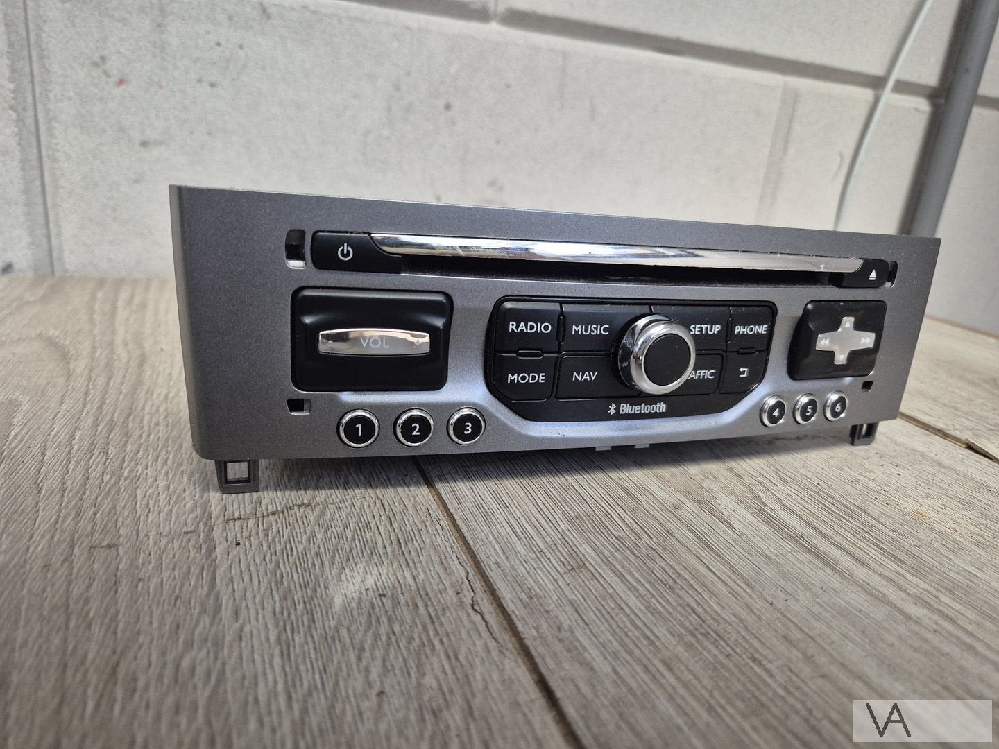 Peugeot 308 van 2011 - 2013 radio navigatie 98083775xh €300, Gebruikt, -, -, Ophalen of Verzenden