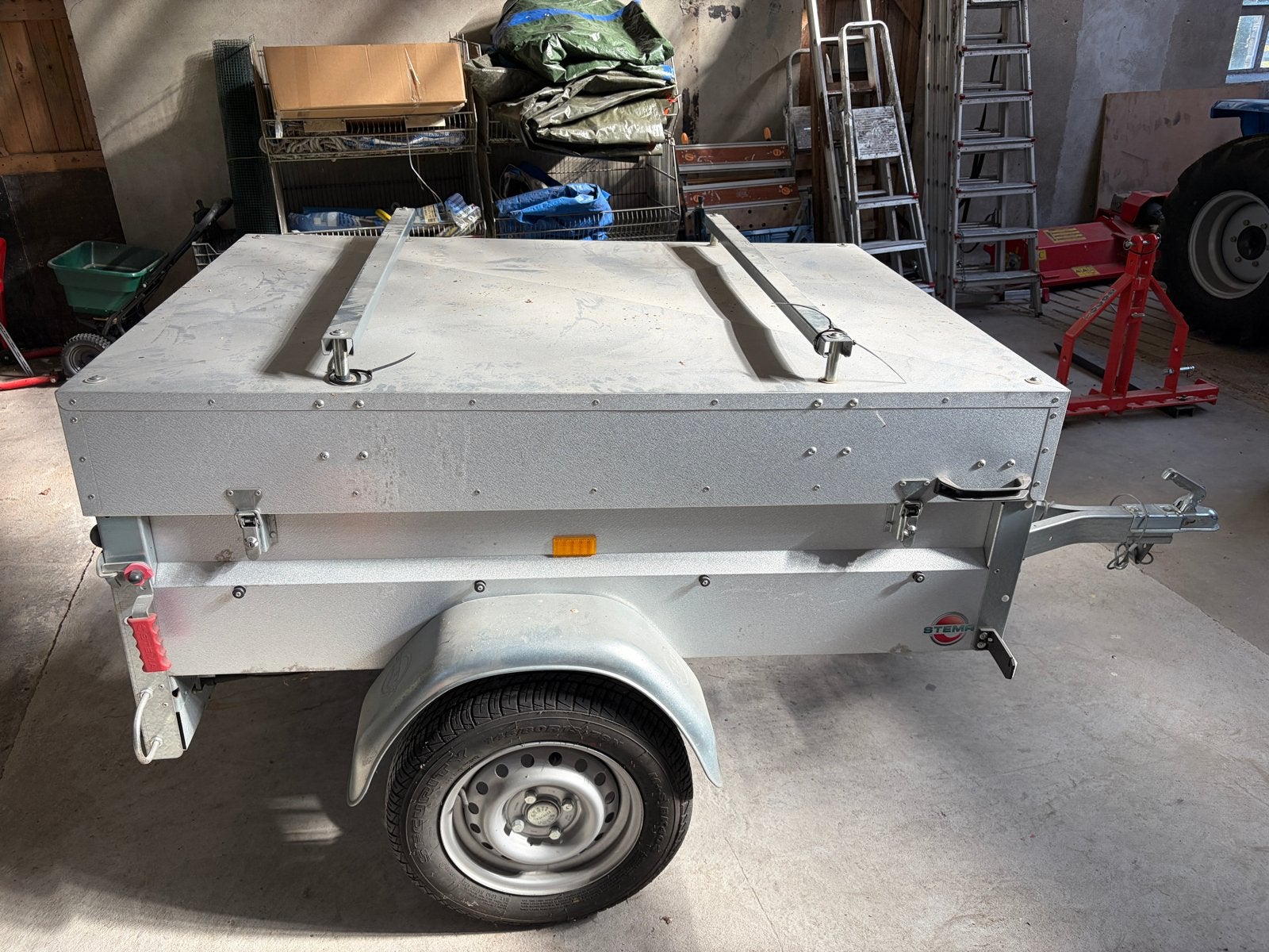 Stema aanhangwagen met deksel - Made in Germany, Ophalen, Zo goed als nieuw