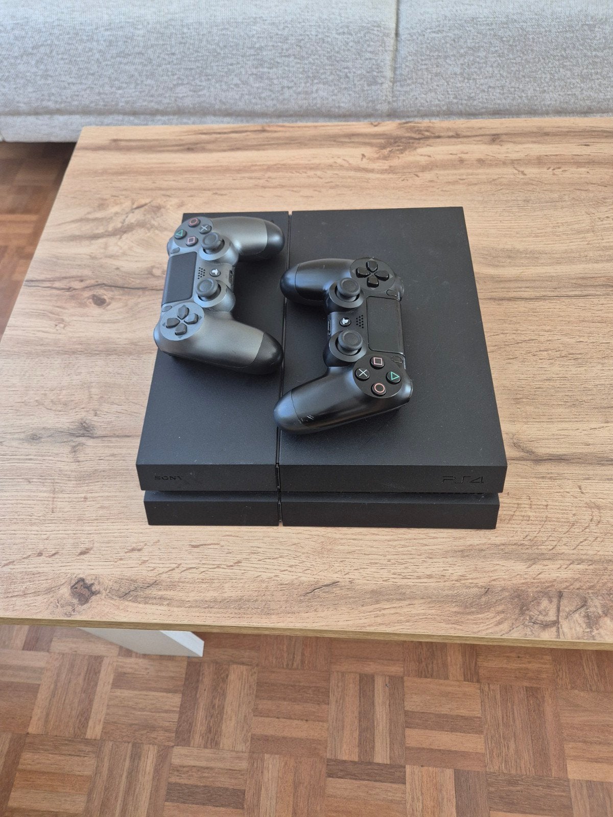 PlayStation 4 (PS4) met 2 controllers en evt. 5 games, Verzenden, Met 2 controllers, 1 TB, Original